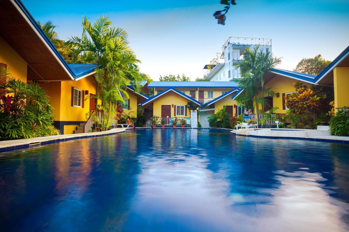 Blue Lagoon Inn & Suites - Website Deals - BOOK NOW